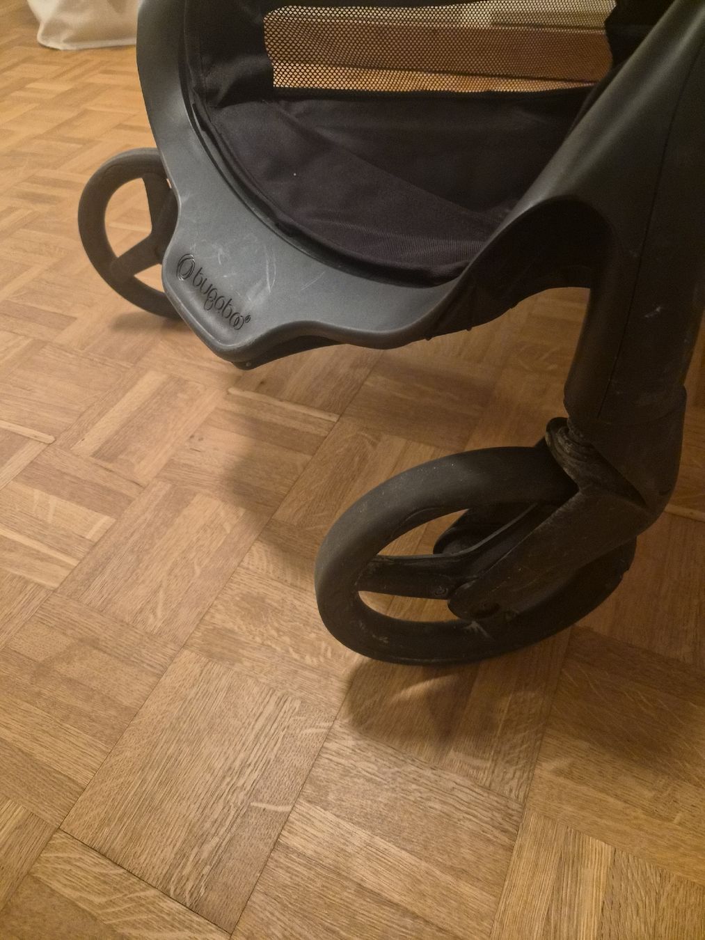 Bugaboo Poussette: Bugaboo Dragonfly bundle, black/grey – D'occasion à Schlieren par wol_yfz8 8
