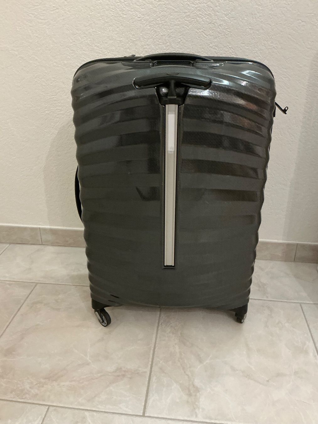 Samsonite Valigie: Samsonite Lite Shock – Nuovo (secondo la descrizione) da Würenlos venduto da Starceve 1