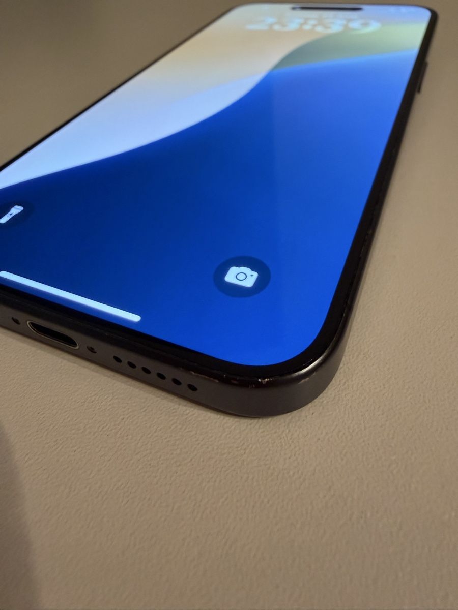 Apple Telefoni cellulari / Smartphones: iPhone 15 Pro Max 256GB – Usato da Zürich venduto da eli_7svm 7