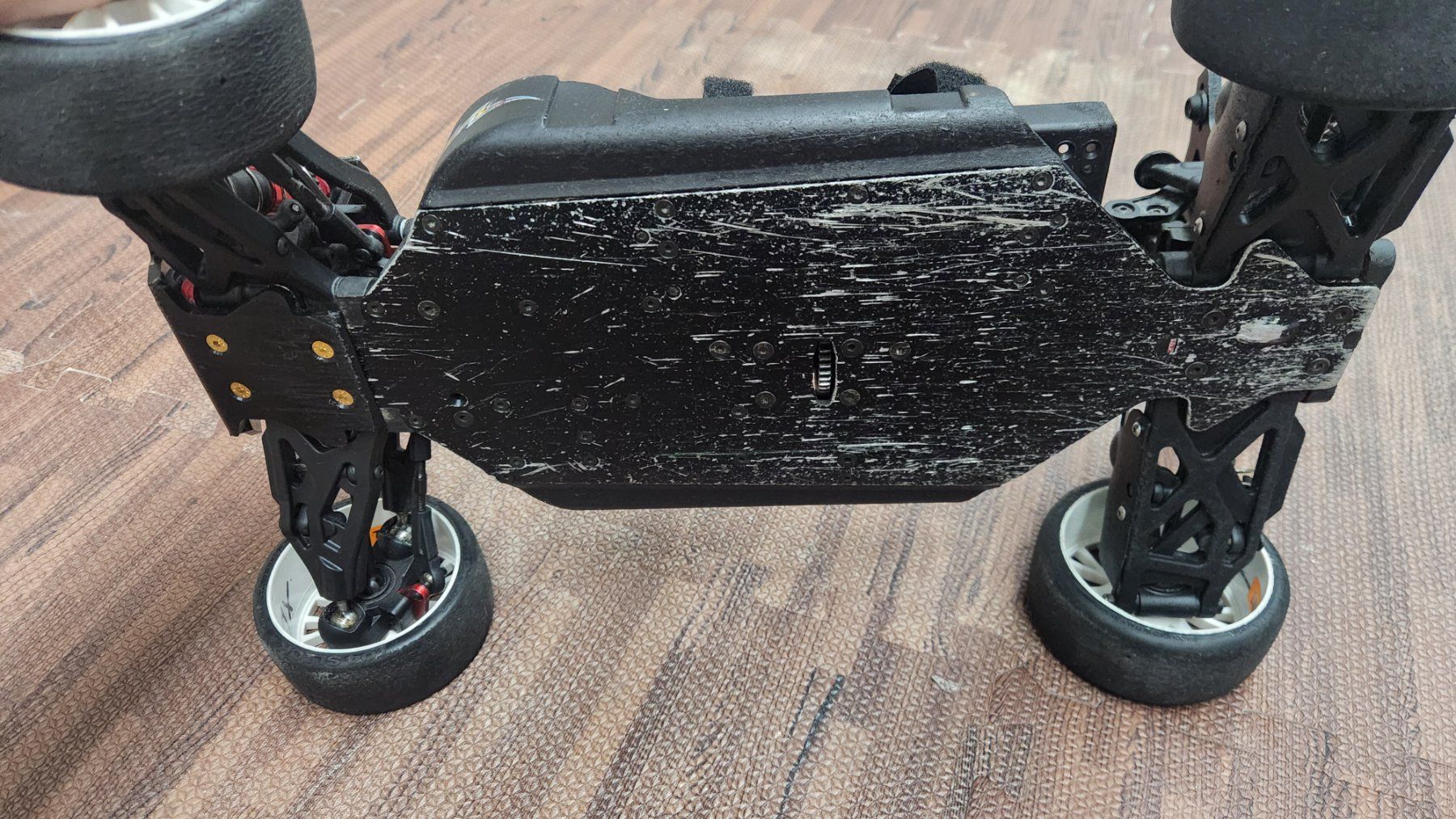 Arrma RC Modellbau: Arrma Typhon 6S – Gebraucht aus Dürnten von Latinoviper 5