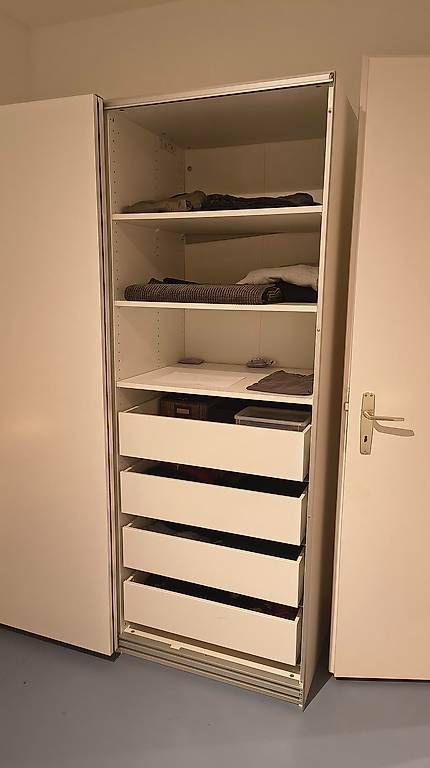 Ikea Armadi: Ikea Pax-Schrank – Usato da St. Gallen venduto da dominik.meyer00 1