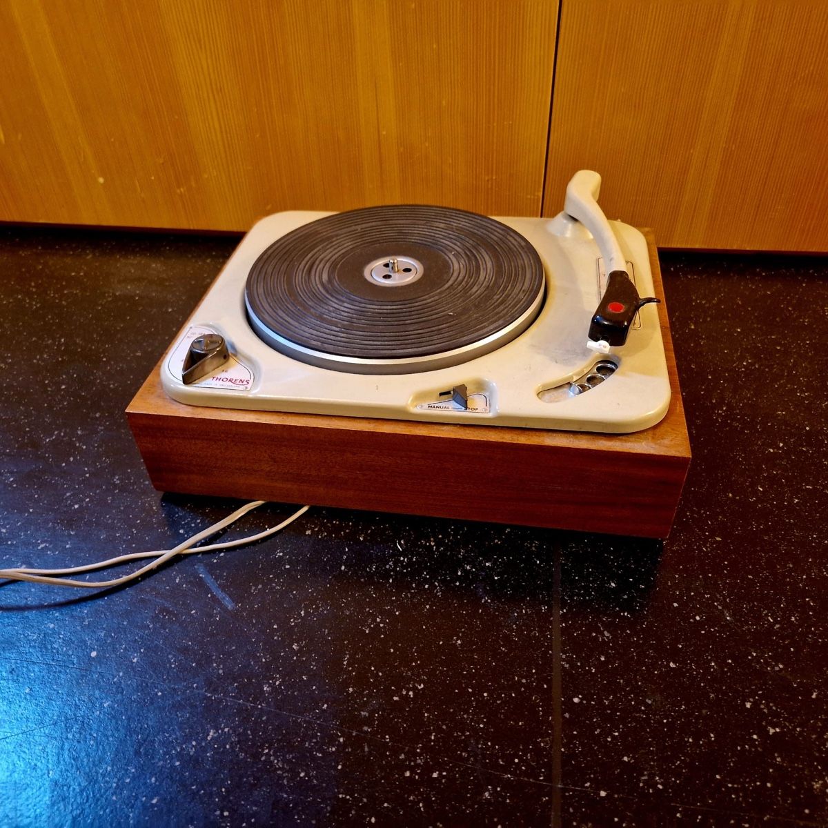 Thorens Giradischi: Plattenspieler Thorens TD 184, No. 2 – Usato da Le Vaud venduto da Balthasar