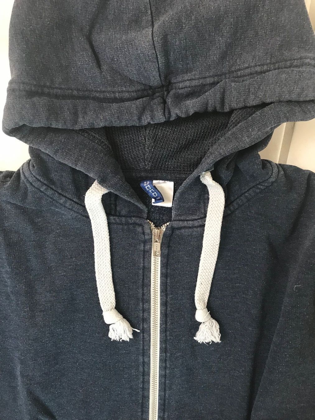 H&M Maglioni & Felpe: 3 h&m zipup pullover, M – Usato da Langnau am Albis venduto da CollectingCoRe 3