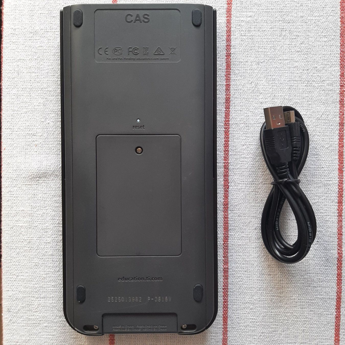Texas Instruments Calcolatrici tascabili: TI-Nspire CX CAS avec câble et logiciel – Usato da Carouge GE venduto da cecob0909 4