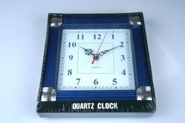 Quartz-Wanduhr in Originalverpackung