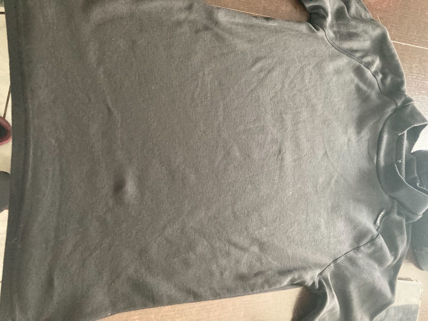 Chemises, T-shirts & Polos: Pull thermique taille 176cm – D'occasion à Domdidier par qatar1973 2