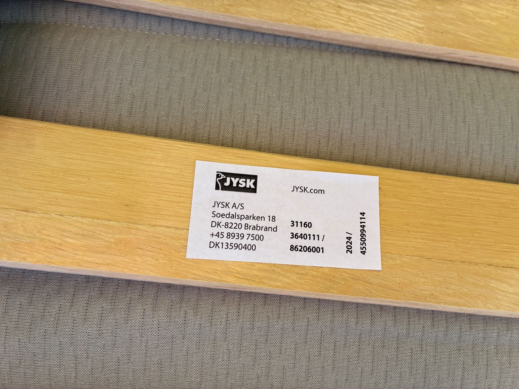 Jysk Letti: Lit pliant avec matelas, bon état, gris – Usato da St-Légier-Chiésaz venduto da val_dpx7 7