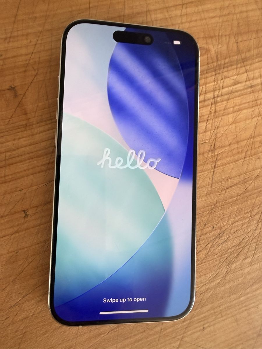 Apple Portables: iPhone 15Pro 128GB weiss – D'occasion à Zürich par Moreandmore 1