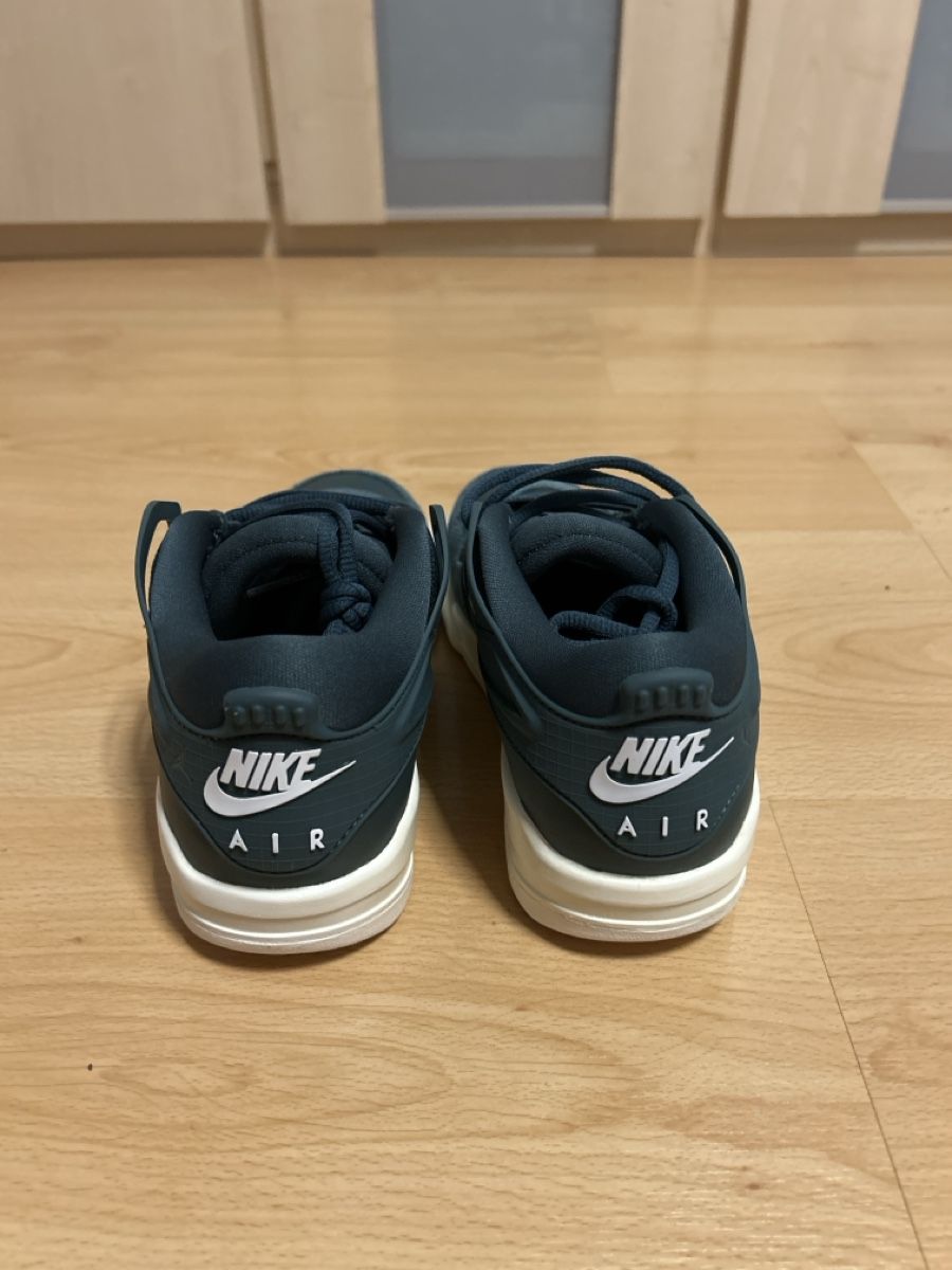 Nike Scarpe da uomo: Jordan 4 RM Taille 36,5 – Nuovo (secondo la descrizione) da la chaux-de-fonds venduto da swann88 2