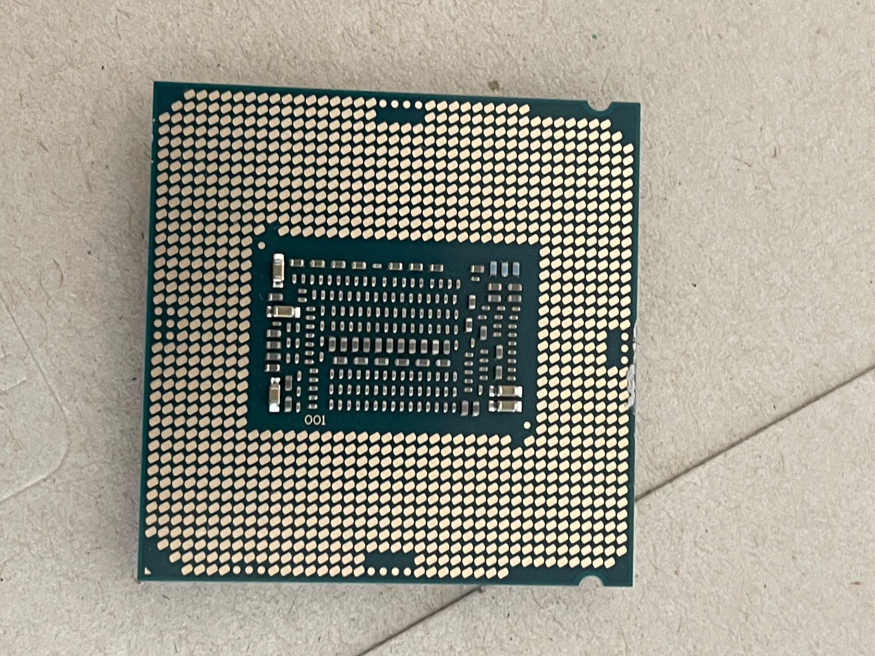 Intel Composants électroniques: Intel Core i7-8700 CPU – D'occasion à Breitenbach par Sudos86 1