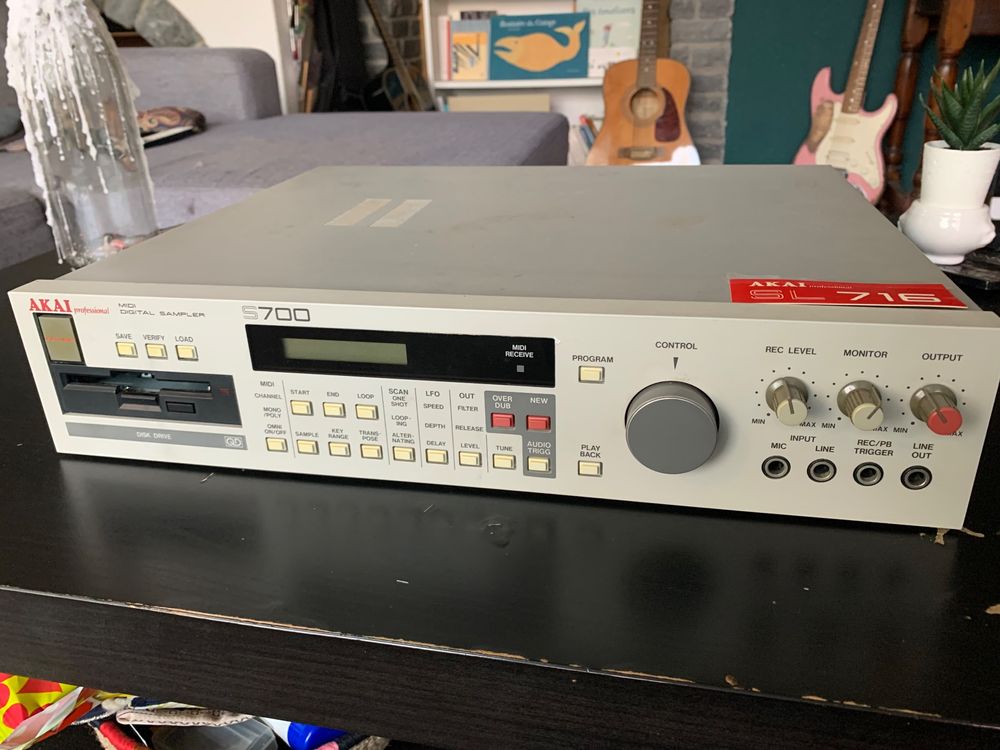 AKAI S700 12 bits sampler Kaufen auf Ricardo