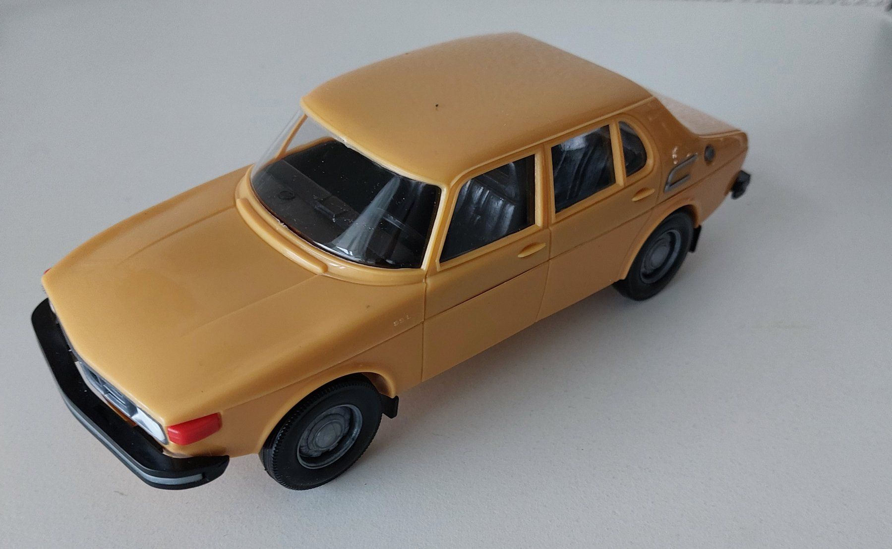 Saab Modellini d'auto: SAAB 99 L Stahlberg Modell 1:20 – Usato da Schenkon venduto da TG10
