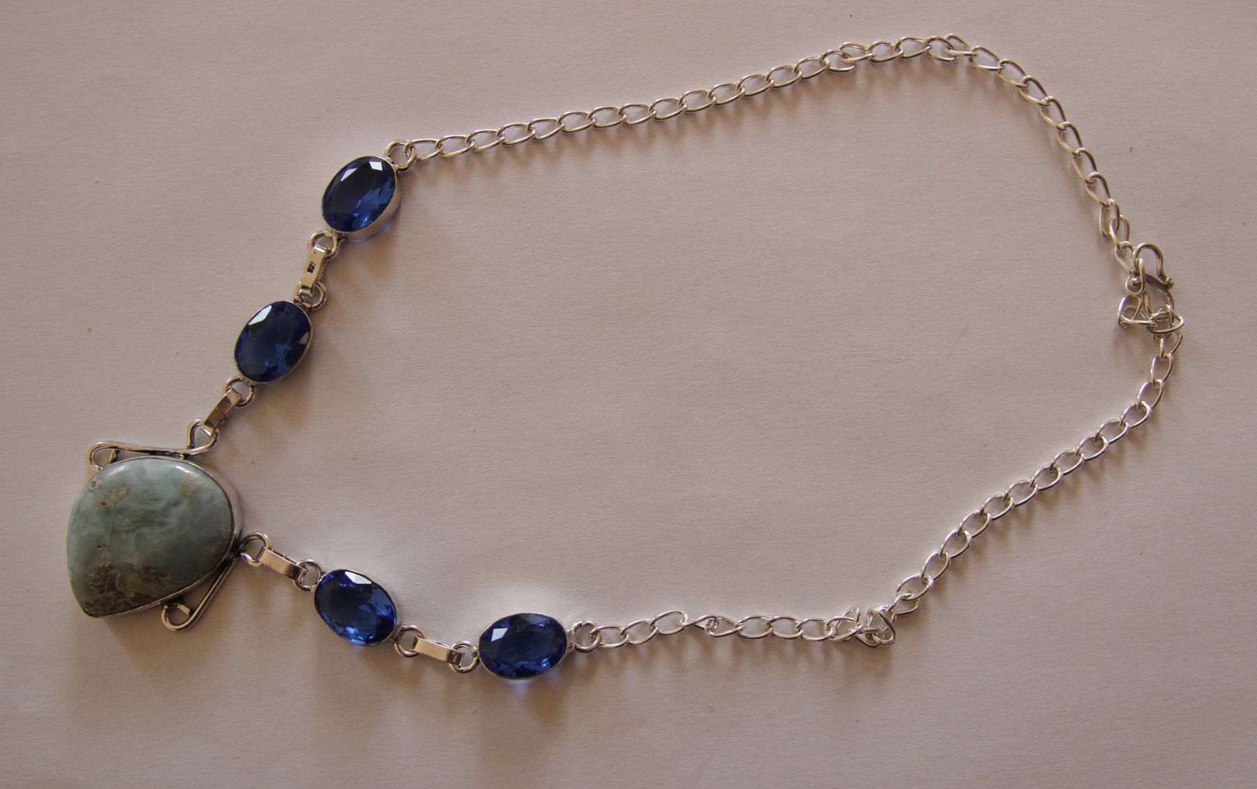 Catenine: NEU: Larimar Blautopas Kette – Nuovo (secondo la descrizione) da Matten b. Interl venduto da EdelsteineInterlaken 2