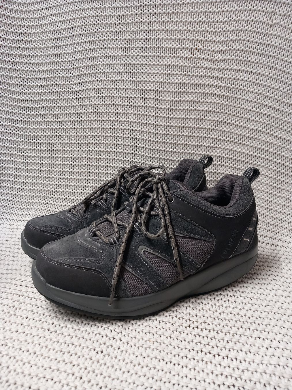 Everest Damenschuhe: Everest Gesundheits-Schuhe Gr.39, runde Sohle – Gebraucht aus Gwatt (Thun) von umwelt-brocki
