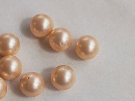 Perle (finte): 8 Stk. Muschelkern Perlen. Lachsfarbe – Nuovo (secondo la descrizione) da Winistorf venduto da acreativ2 1