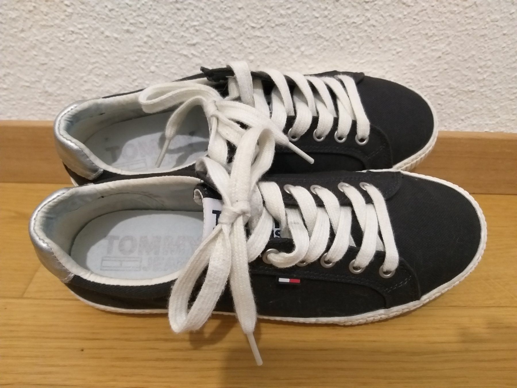 Tommy Hilfiger Scarpe da donna: TOMMY HILFIGER Sneakers pointure / Nummer 37 – Usato da Cossonay-ville venduto da Super-Price-Quality 5