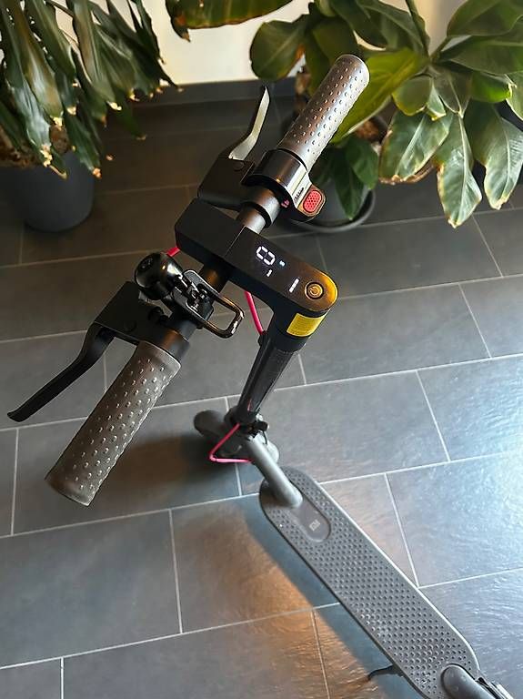 Kickboard: Trottinette électrique Xiaomi – Usato da Sion venduto da ant_8tk7 2