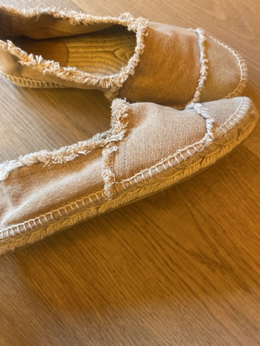 Damenschuhe: Castañer Gr. 38 wenig getragen – Gebraucht aus Saanenmöser von ballerinas 1