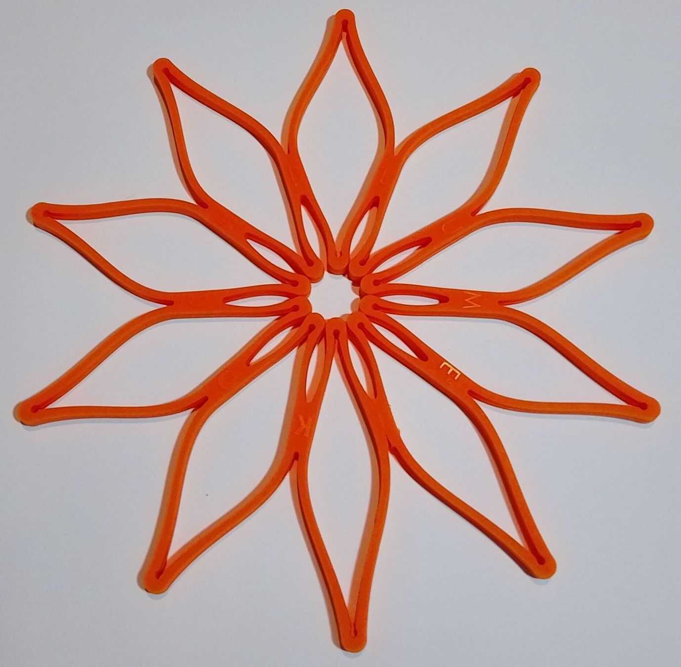 Set di piatti: 4 dessous de plat en silicone - Kochblume – Usato da Lausanne venduto da benjaminternet