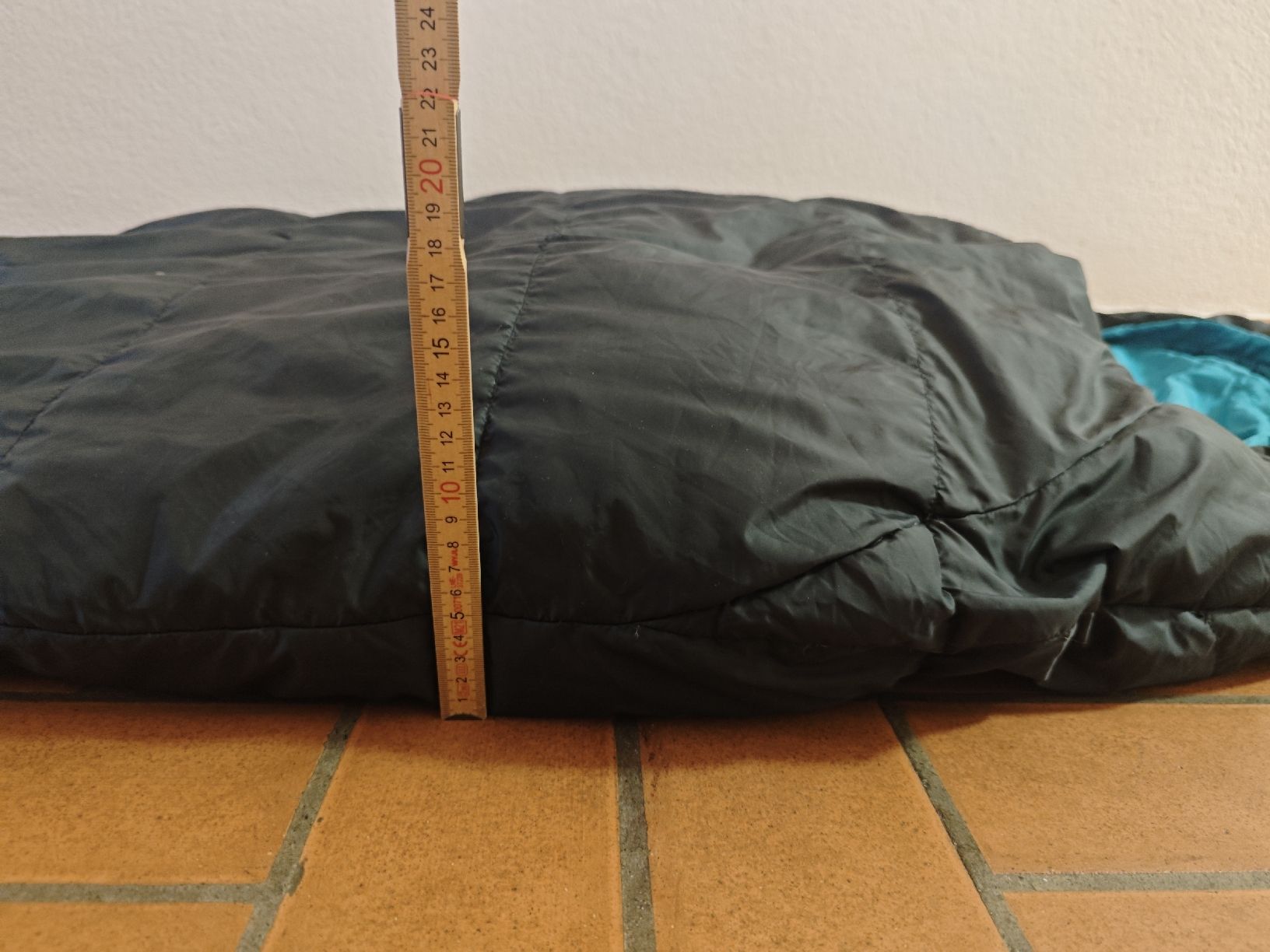 Schlafsäcke: Daunenschlafsack, ca. -2°C Komfort – Gebraucht aus Zürich von SwissParalettes 4