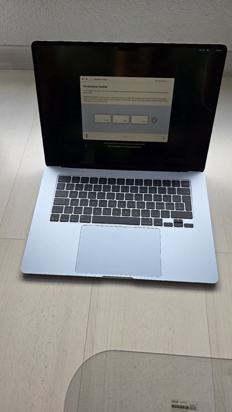 Apple Notebook: MacBook Air M4 (2025) 15" – Nuovo (secondo la descrizione) da Glis venduto da Perrini