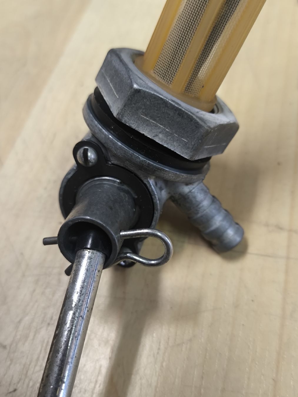 Vespa Tutti i ricambio per moto: Benzinhanen Vespa PX  – Usato da Lausen venduto da Chaldrian 2