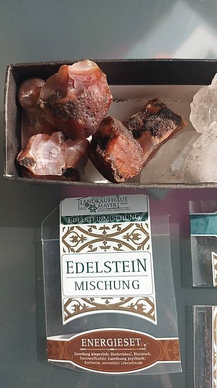 Pietre preziose: Edelsteinmischung – Usato da Zollikofen venduto da Diananna