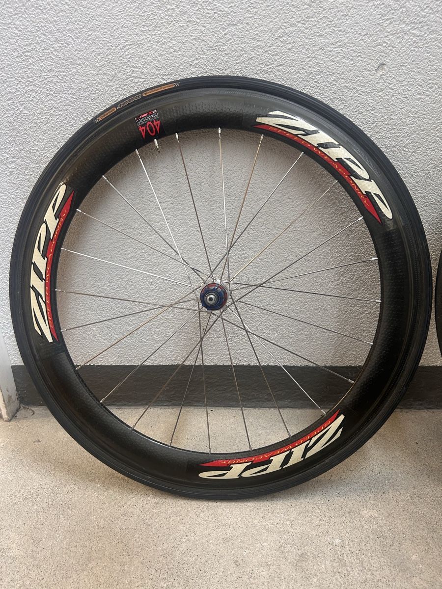 Zipp Pneumatici & Ruote complete: ZIPP 404 Carbon Laufradsatz – Usato da Küsnacht ZH venduto da DBODBO 1