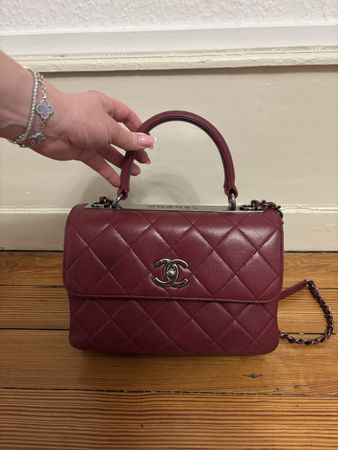 Beautiful pre-owned Chanel Trendy CC bag in dark pink