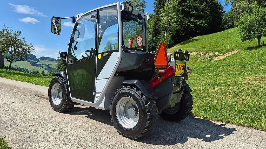 Caricatori: Teleskoplader Wacker Neuson TH412 Hoflader; Radlader; – Usato da Schüpfheim venduto da grischa01 2