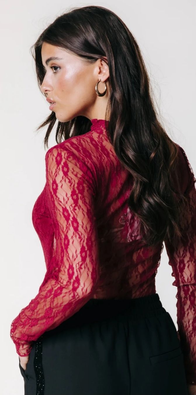 Top: Floral Lace Top Long Sleeves – Nuovo (secondo la descrizione) da Ibach venduto da ole_6whn 4