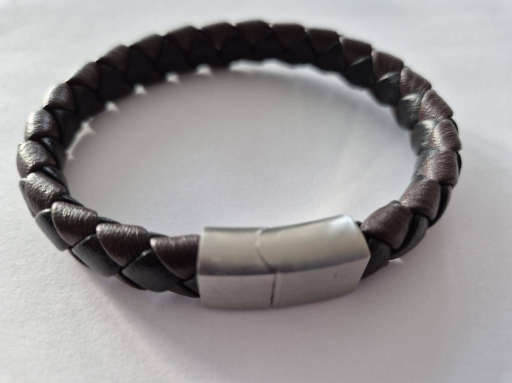 Bracciali & Braccialetti: Lederarmband mit Silber Verschluss  – Usato da Wetzikon ZH venduto da Juergen_B