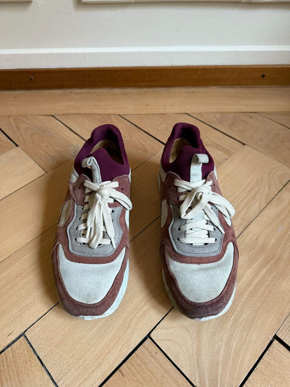 Scarpe da donna: EKN - Sneaker weinrot-weiss-grau 40 – Usato da Zürich venduto da Diazaio 1