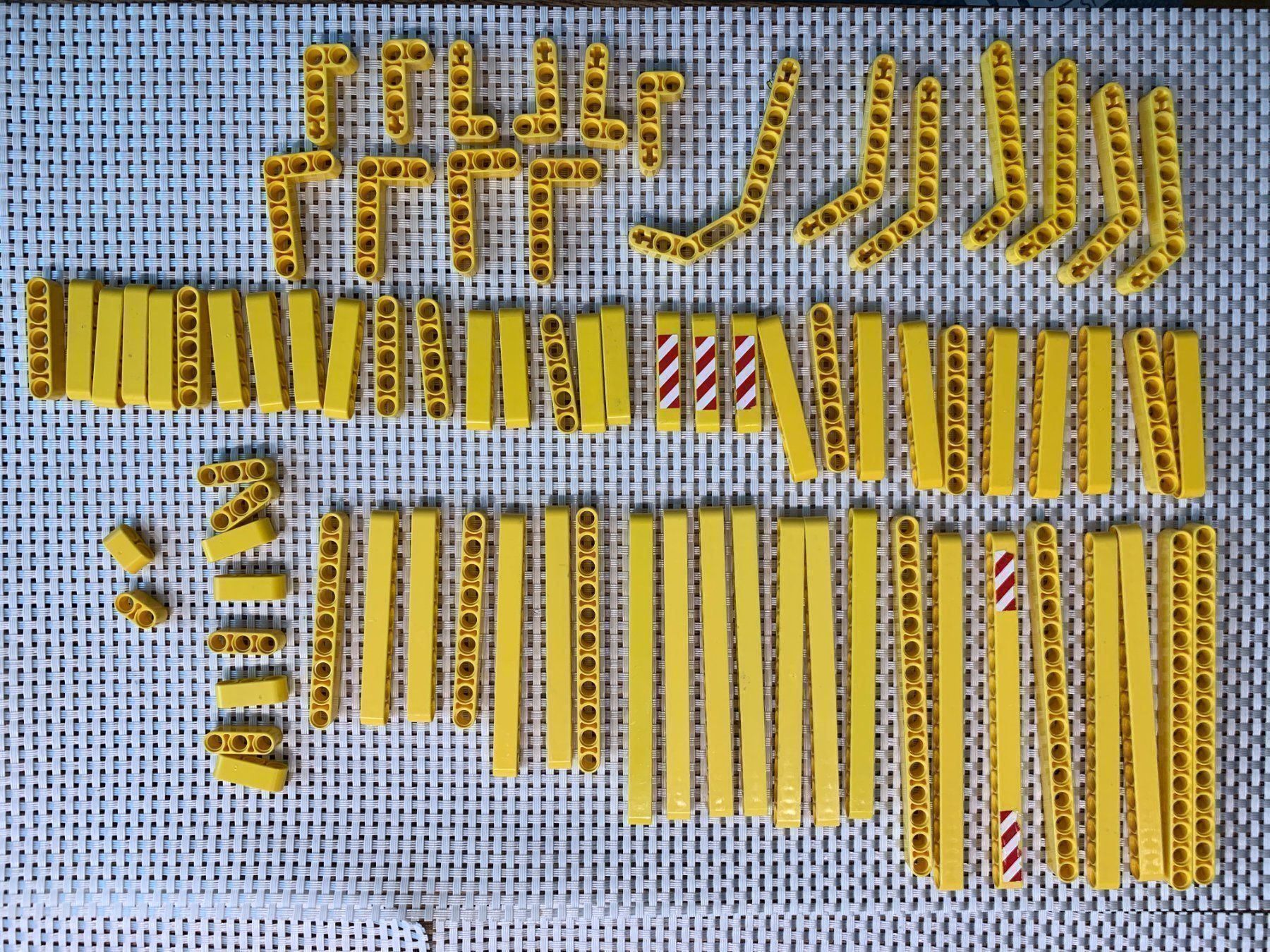 Lego Kit di costruzioni: Lego Technik gelbe runde Lochbalken 8421 – Usato da Buochs venduto da Techtelmechtel