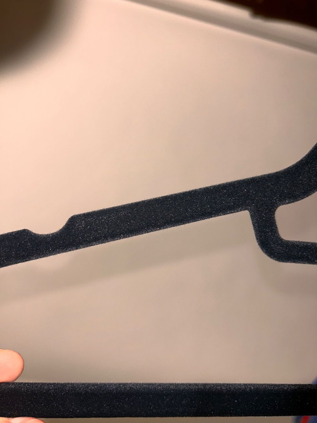 Appendiabiti: Kleiderbügel mit Samtüberzug – Nuovo (secondo la descrizione) da Otelfingen venduto da dekor01 1