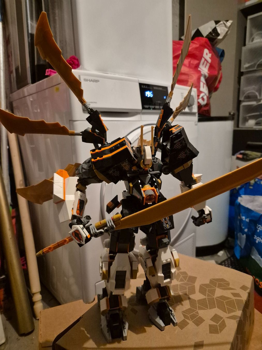Lego Kit di costruzioni: LEGO 71821 Cole's titanium dragon mech – Usato da Winterthur venduto da Neuesim
