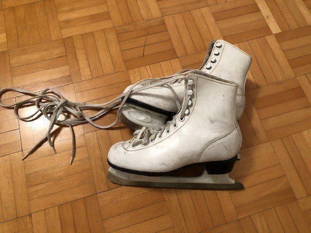 Pattini da ghiaccio: Schlittschuhe (Groesse 34) – Usato da Zürich venduto da lenchen5