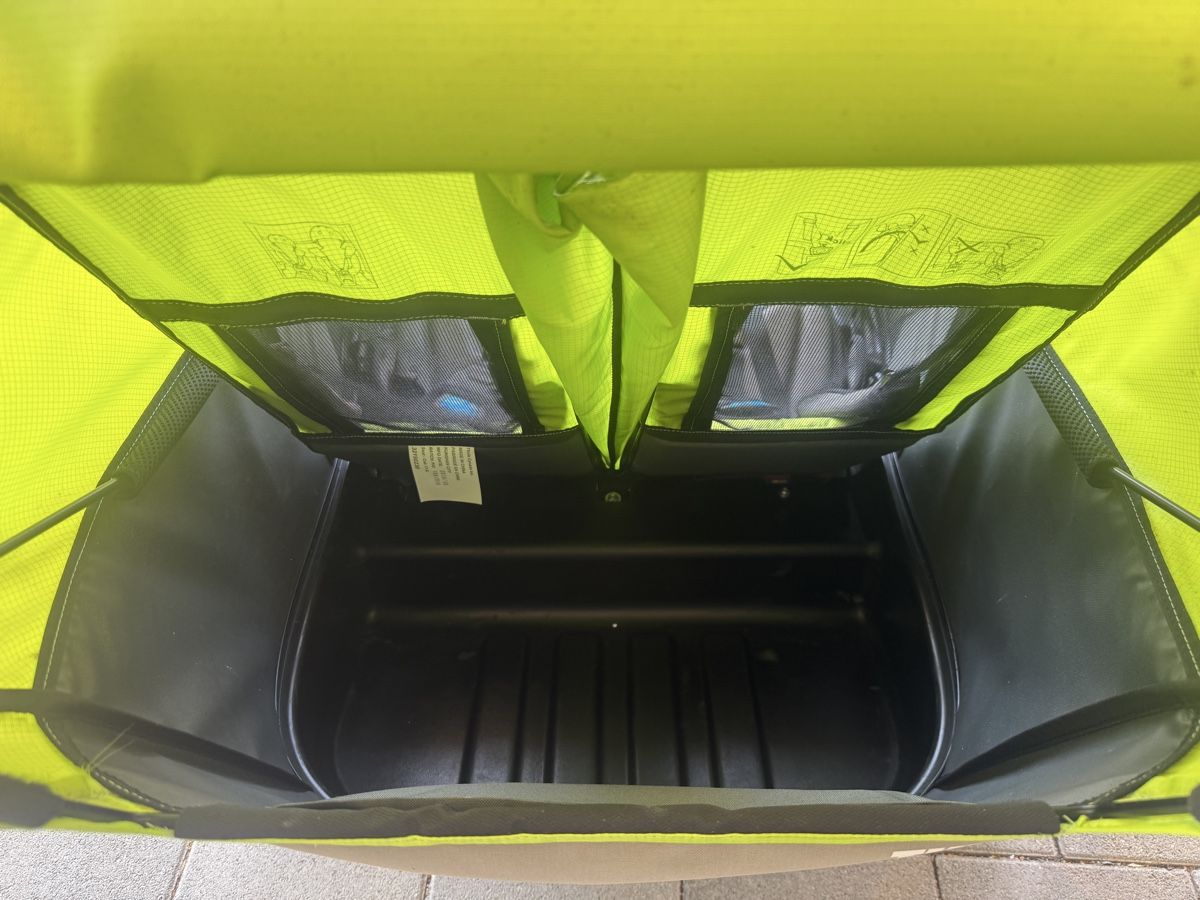 Thule Rimorchi: Kinderanhänger Thule Chariot Cab 2, Zweisitzer – Usato da Ersigen venduto da Casasu 2