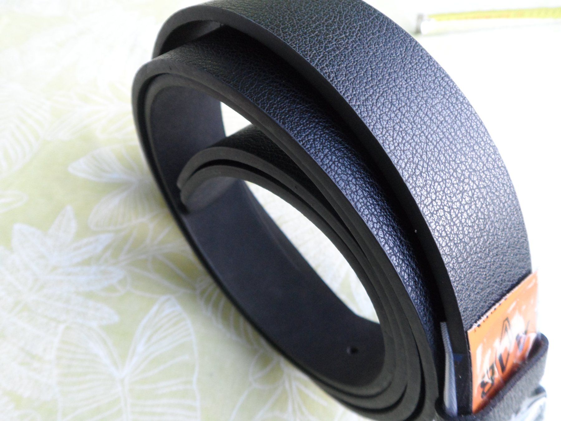 Gürtel: 2 Neu Herren Gürtel 120cm schwarz. – Neu und originalverpackt aus Riehen von tamola67 2
