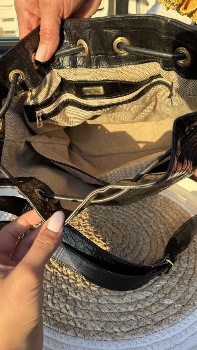 Aigner Borse: Aigner Bucket Bag / Beuteltasche – Usato da Speicherschwendi venduto da sen_r6wk 7