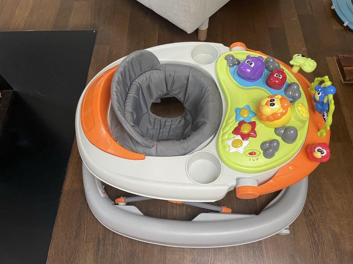 Chicco Veicoli per bambini: Chicco Marcheur Rose Jouets Bon état – Usato da Zürich venduto da jul_6jpt 2