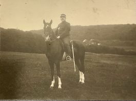 Offizier zu Pferd mit Säbel, alte Foto 13x18 cm