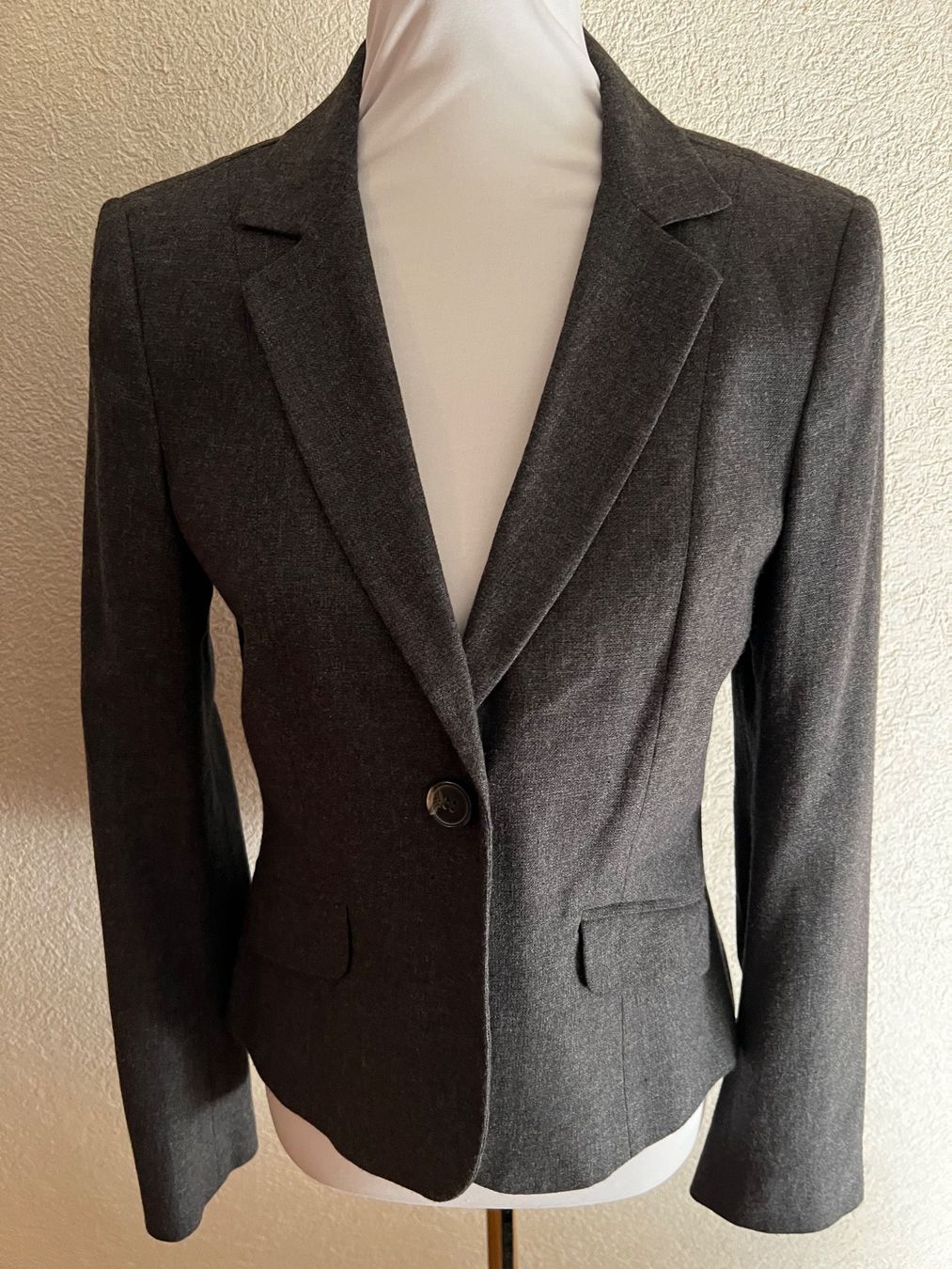 Anzüge & Kostüme: Damen Business Anzug – Gebraucht aus Münchenstein von ArleneLM