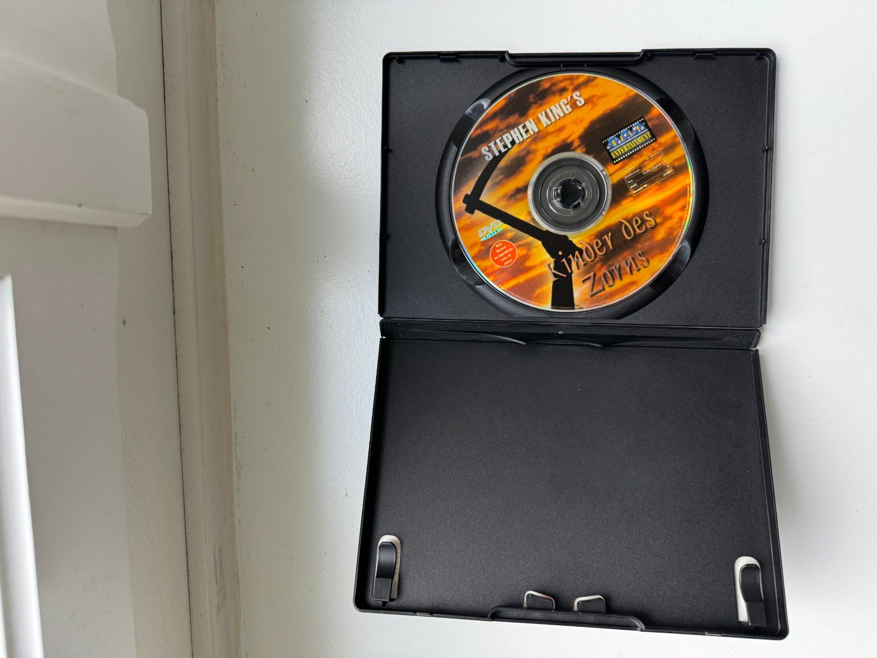 Tutti i DVDs: Kinder des Zorns – Usato da Rapperswil SG venduto da Boadioz 2