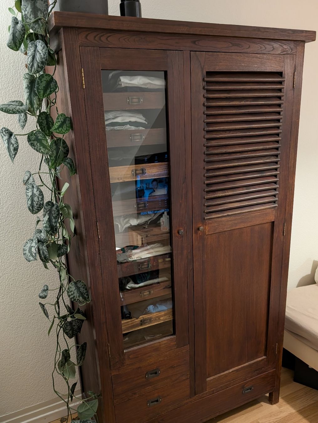 Armadi: Vintage Holzschrank – Usato da Zürich venduto da stevennn 4
