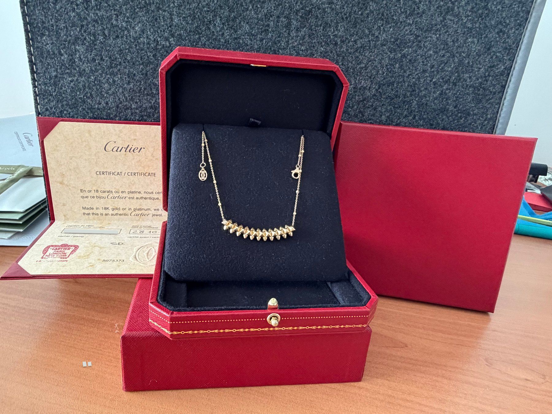 Cartier Catenine: Collier Clash de CARTIER Moyen Modèle – Nuovo (secondo la descrizione) da Yens venduto da Mariedjo 1
