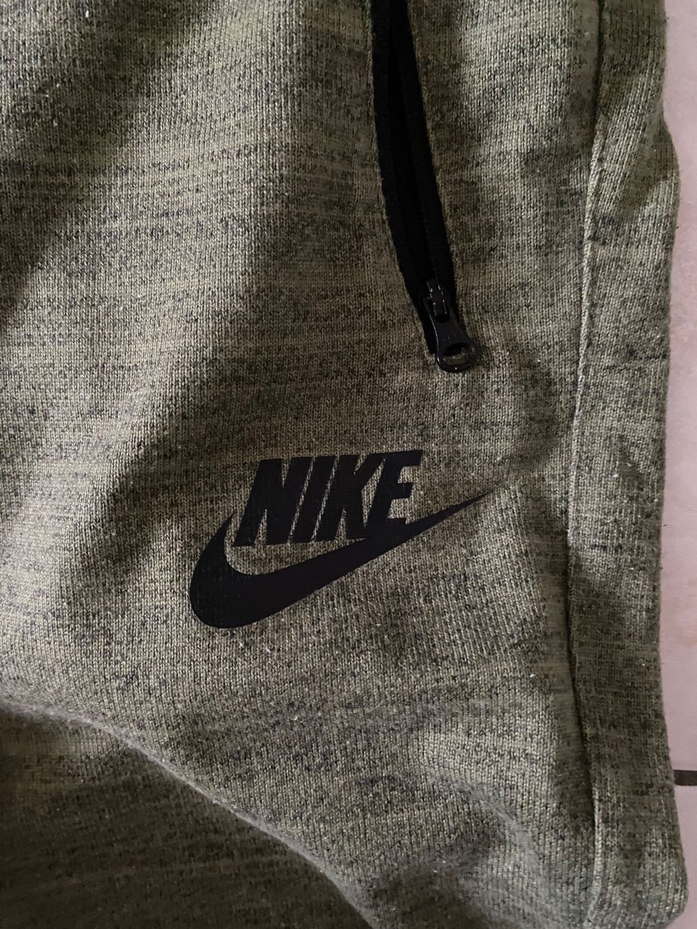 Nike Pantaloni: Nike Jogginghose – Usato da Winterthur venduto da m.tix 1