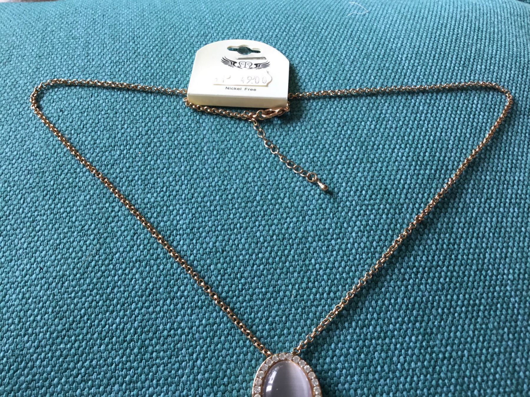 Catenine: Collier doré pendentif à reflets nacrés – Nuovo e nell'imballaggio originale da Le Landeron venduto da nic_8hd5 3