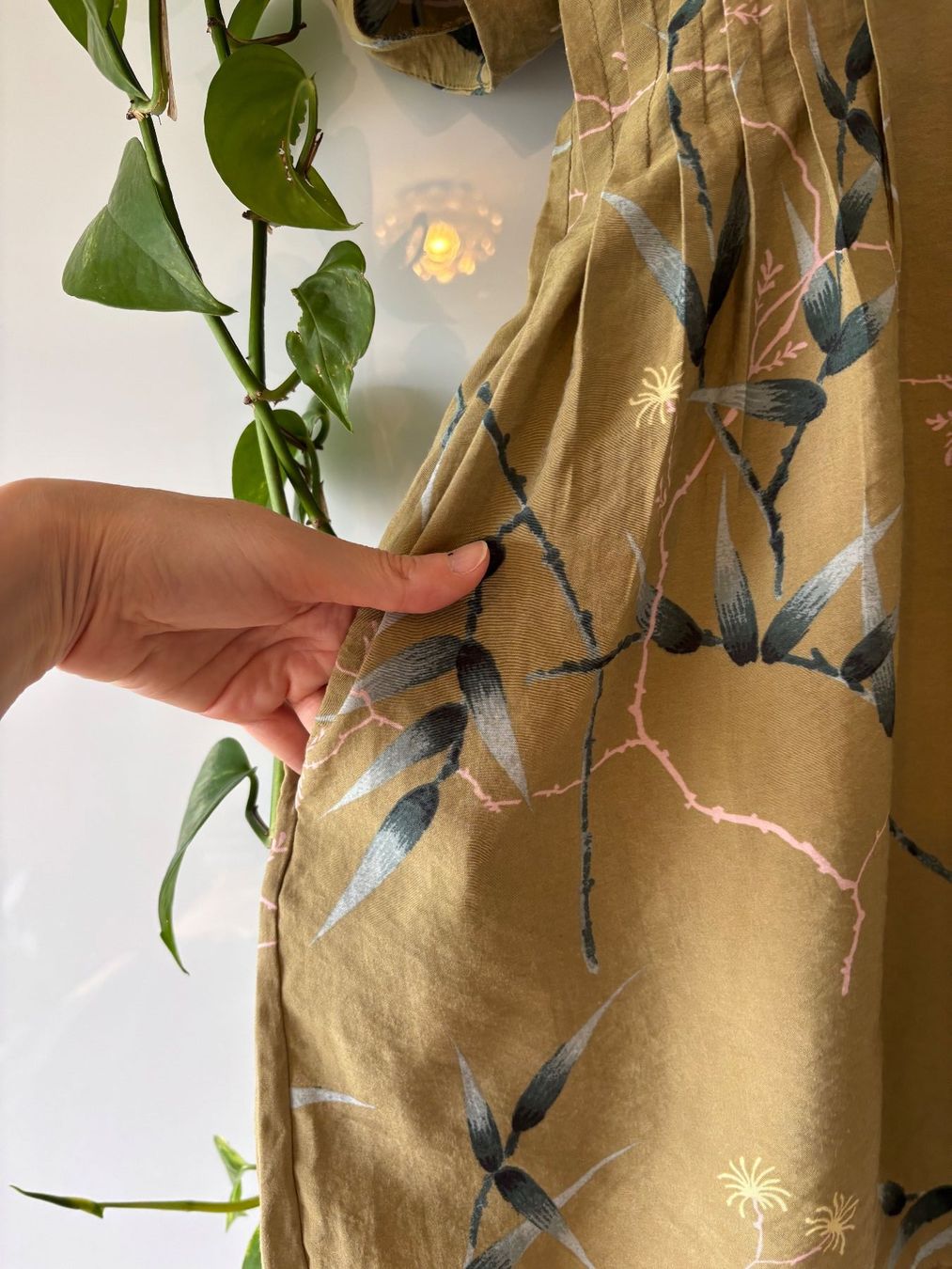 Cos Jumpsuits: COS taillierter Jumpsuit mit Blumenmuster Gr. 36 – Gebraucht aus Zürich von missmodernage 3