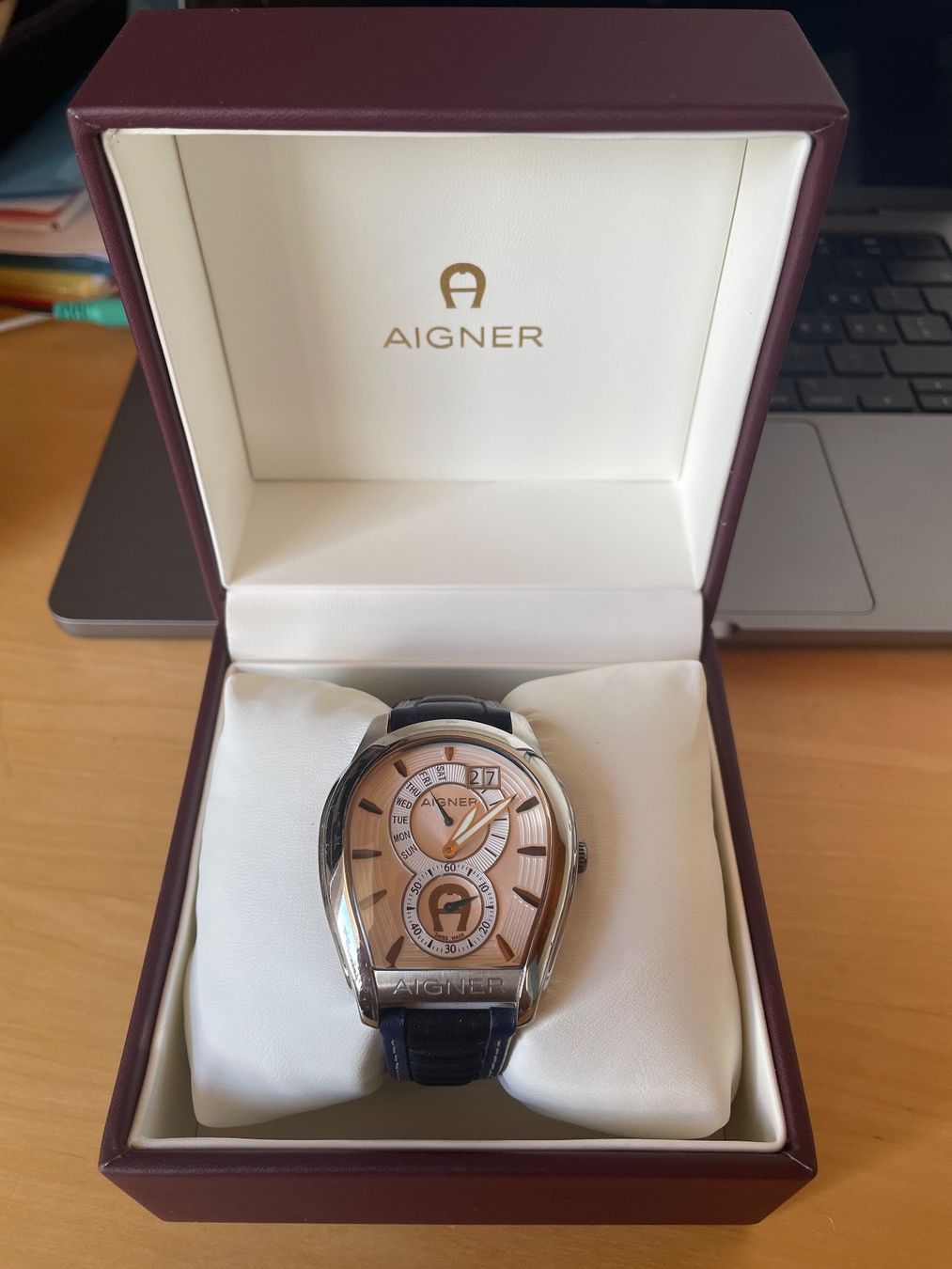 Aigner Uhren: AIGNER Armbanduhr – Gebraucht aus Kriens von